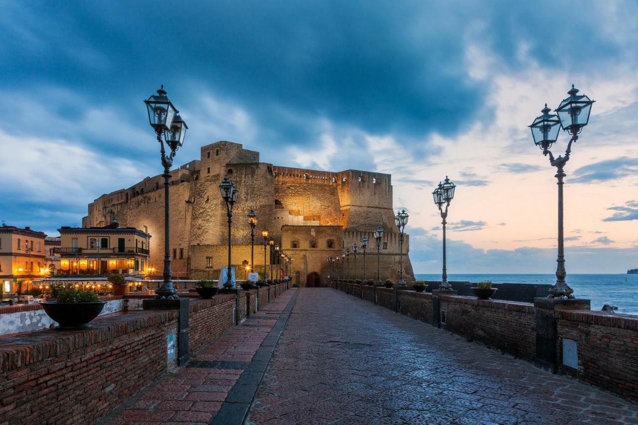 Donnare Casavacanza - Historic Center Of Neapel Exterior foto